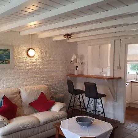 Self Catering - Gardeners * Wexford